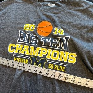 University of Michigan Large 2014 Basketball Long Sleeve Winners Champions
